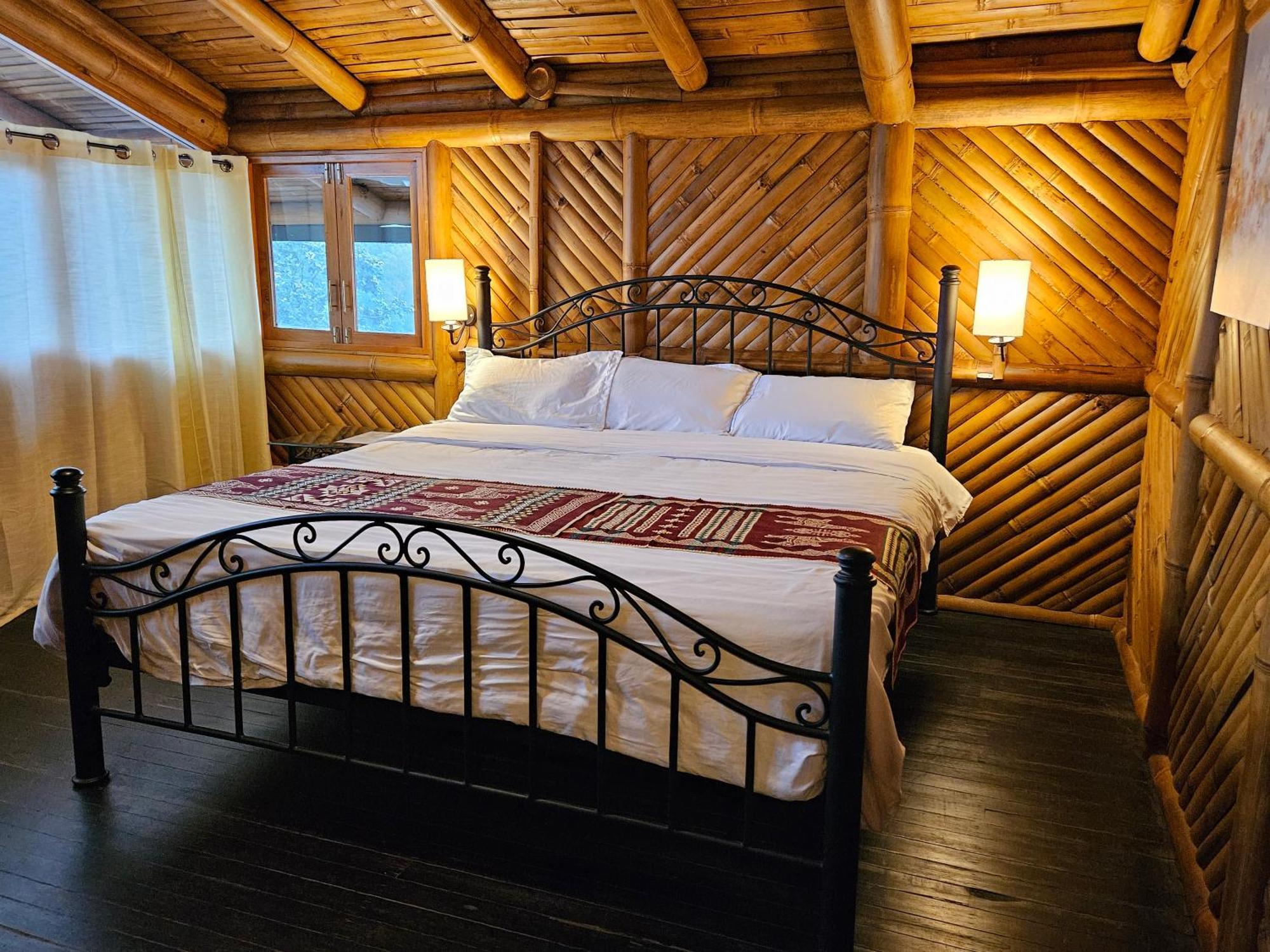 Golden Tree Mindo Eco-Lodge Exterior photo