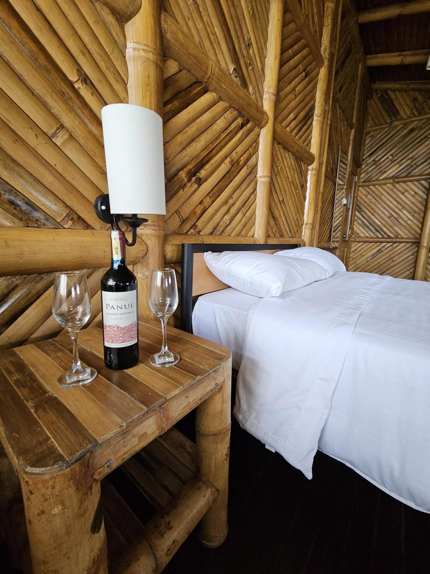 Golden Tree Mindo Eco-Lodge Exterior photo