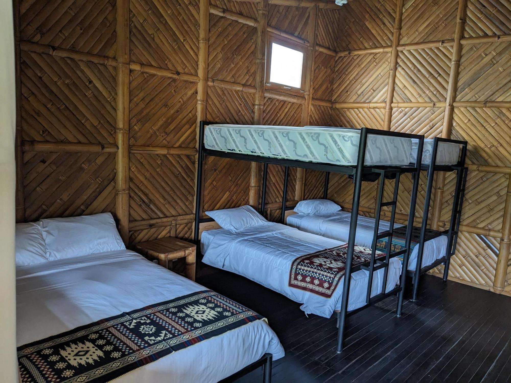 Golden Tree Mindo Eco-Lodge Exterior photo