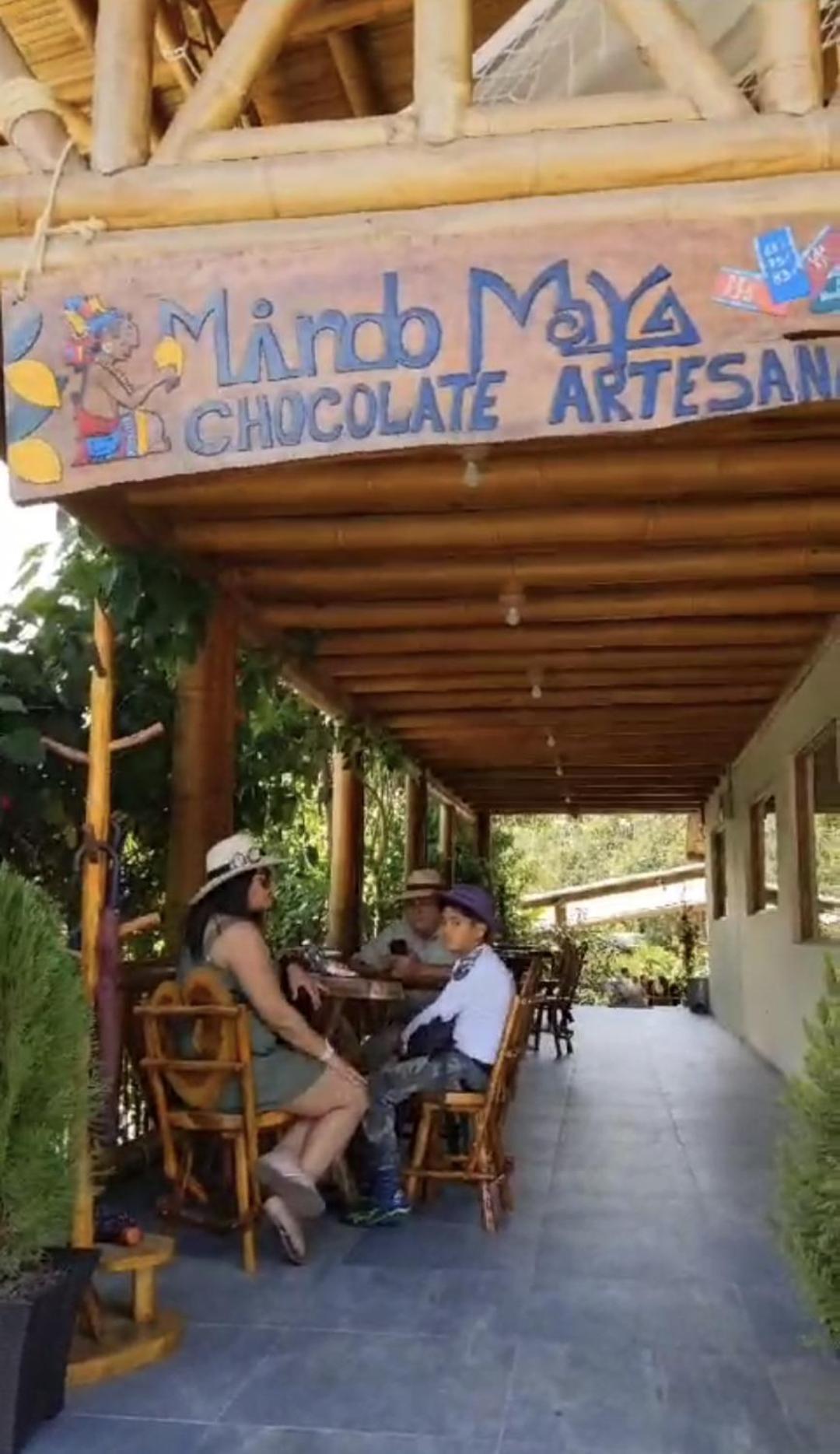 Golden Tree Mindo Eco-Lodge Exterior photo